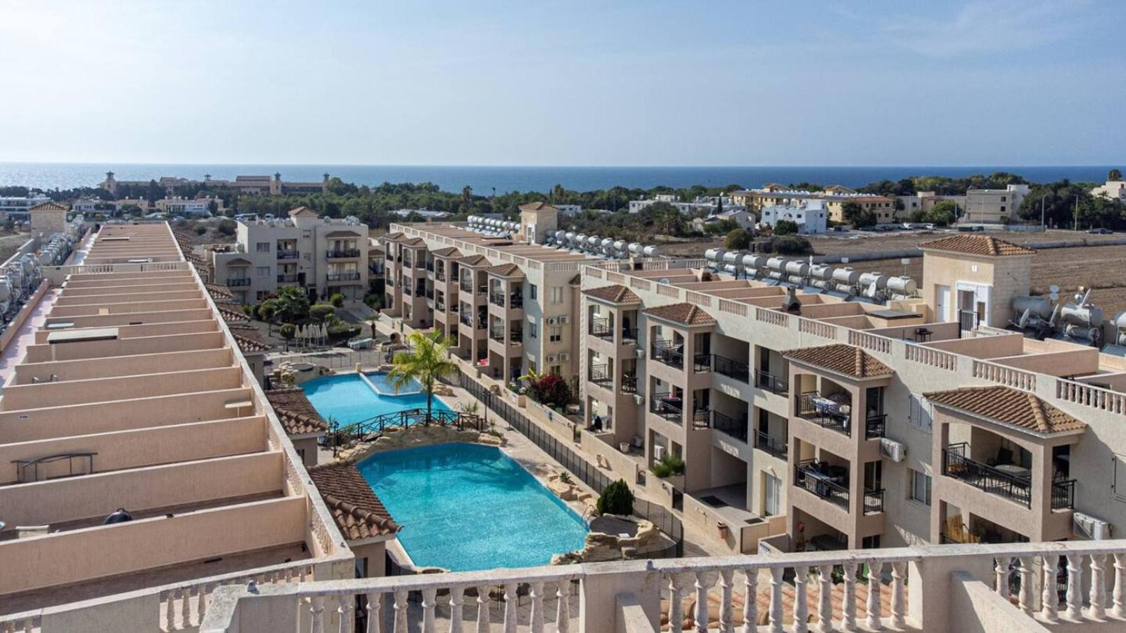 Apartamento Royal-Seacrest Oasis, Pool-Side Paphos Exterior foto
