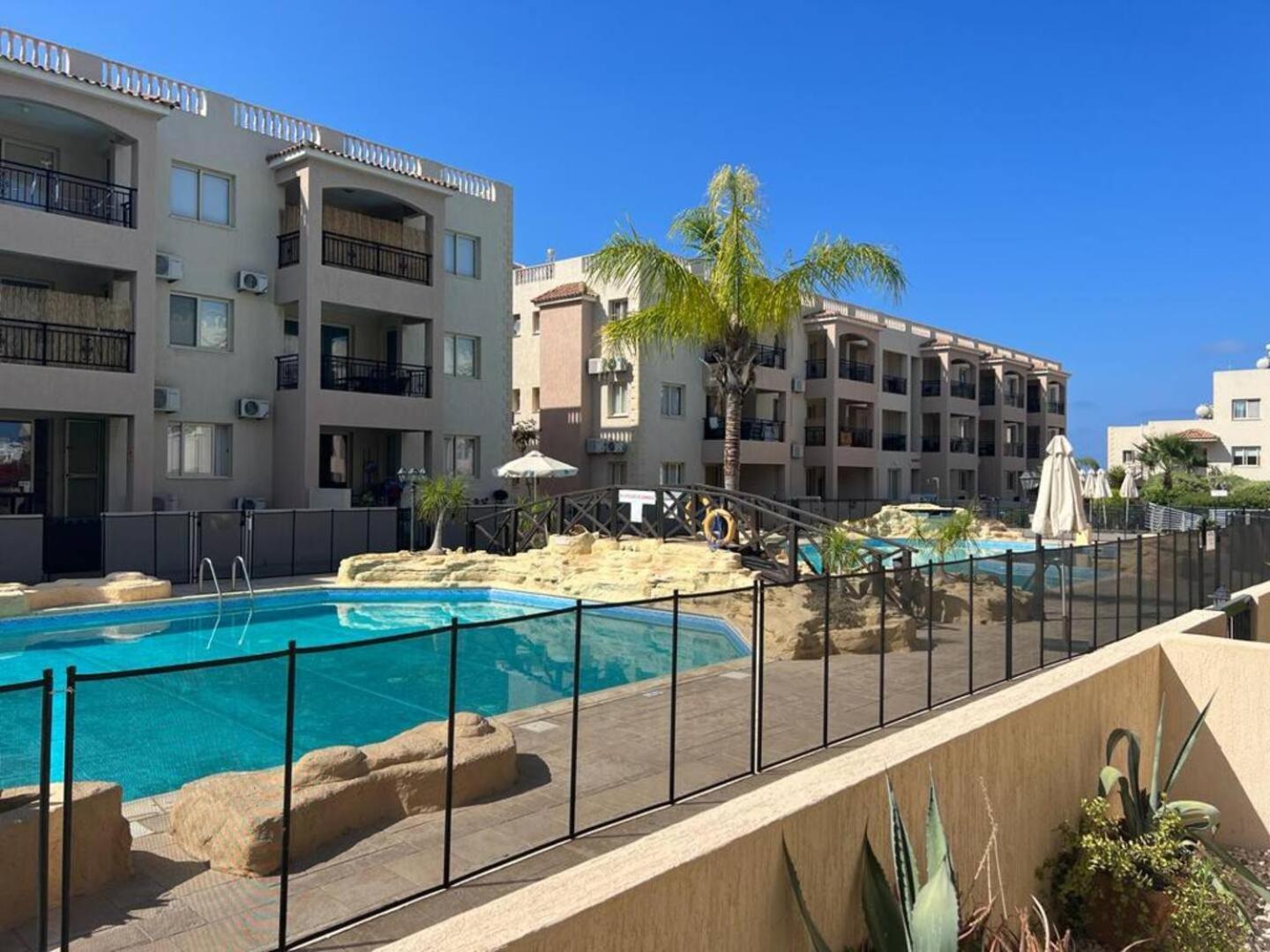 Apartamento Royal-Seacrest Oasis, Pool-Side Paphos Exterior foto